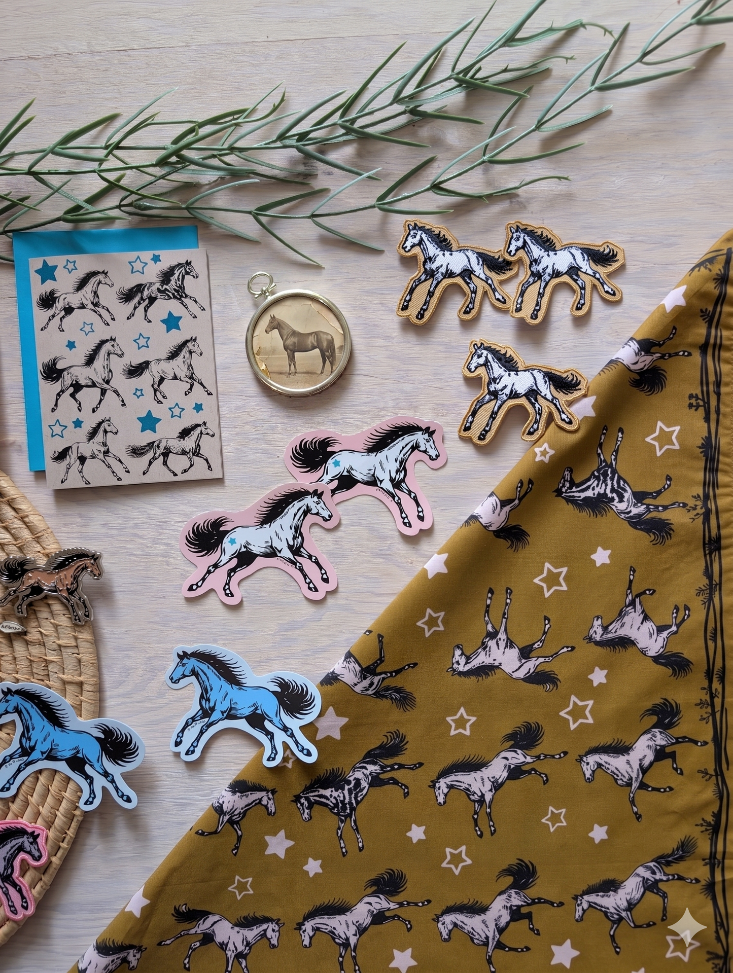 iron-on patch | pink star horse - embroidered Western pony applique