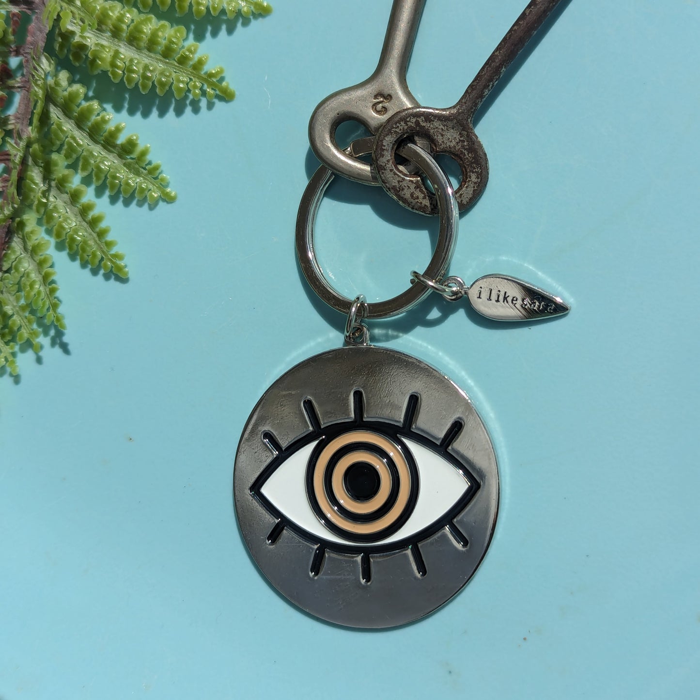 metal enamel keychain / purse charm | eyeball