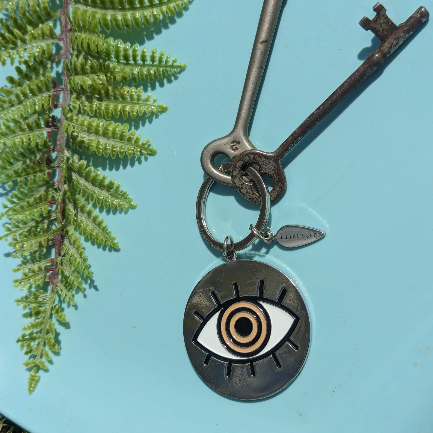 metal enamel keychain / purse charm | eyeball