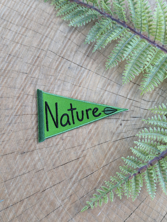 iron-on patch | nature pennant flag - green 3.8" x 2"