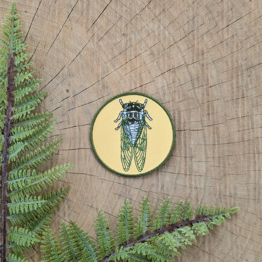 iron-on patch | cicada - 2.5" round