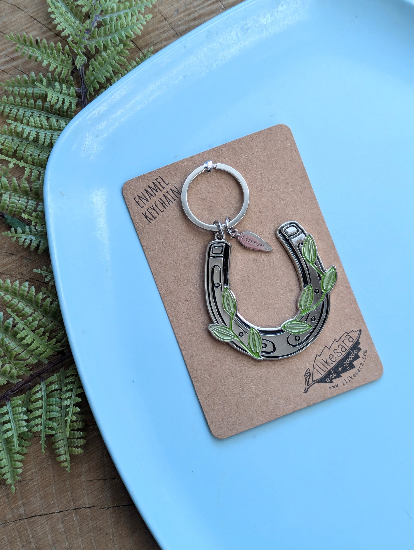 metal enamel keychain / purse charm | lucky vine horseshoe