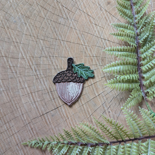 iron-on patch | oak acorn with leaf - embroidered applique, woodland nature