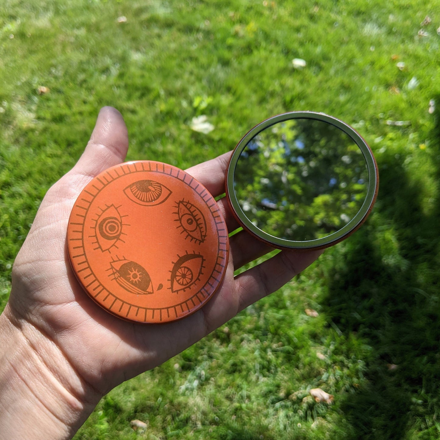 pocket mirror | eyeball