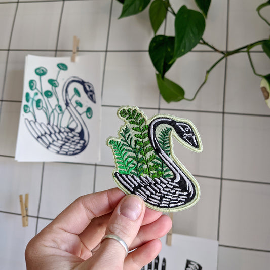 iron-on patch | swan planter - ferns 3" x 2.75"