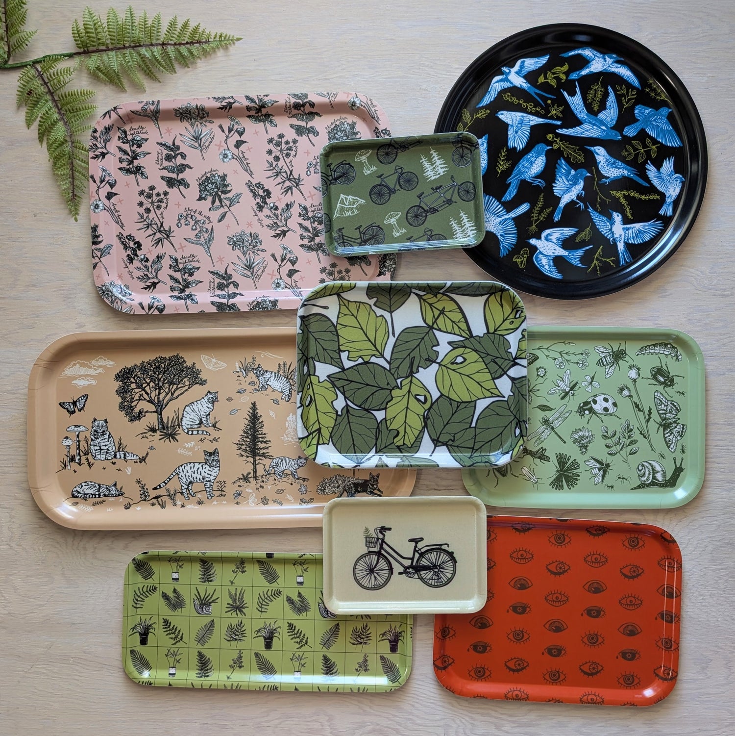 trays