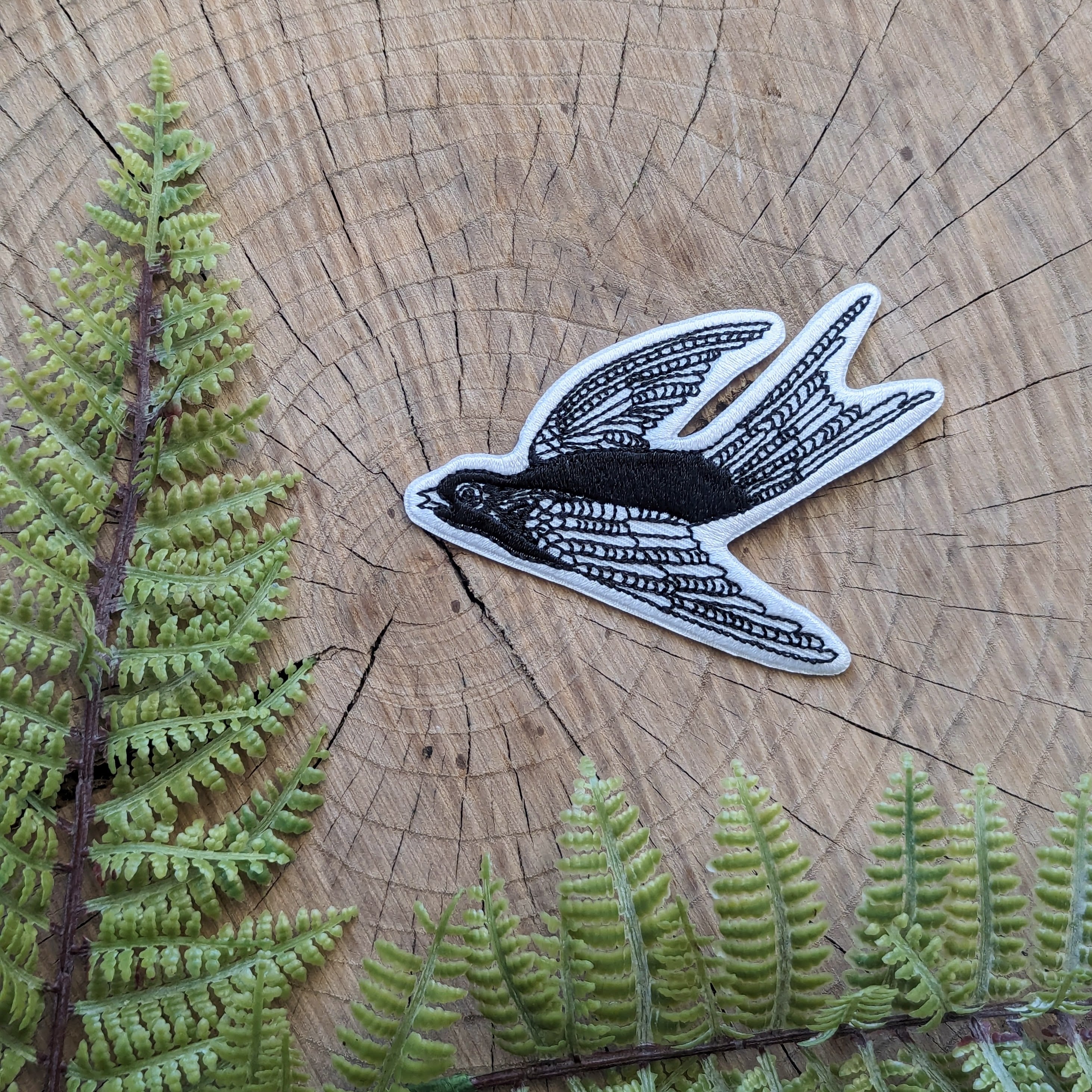 iron-on patch | flying bird - black & white 3.5