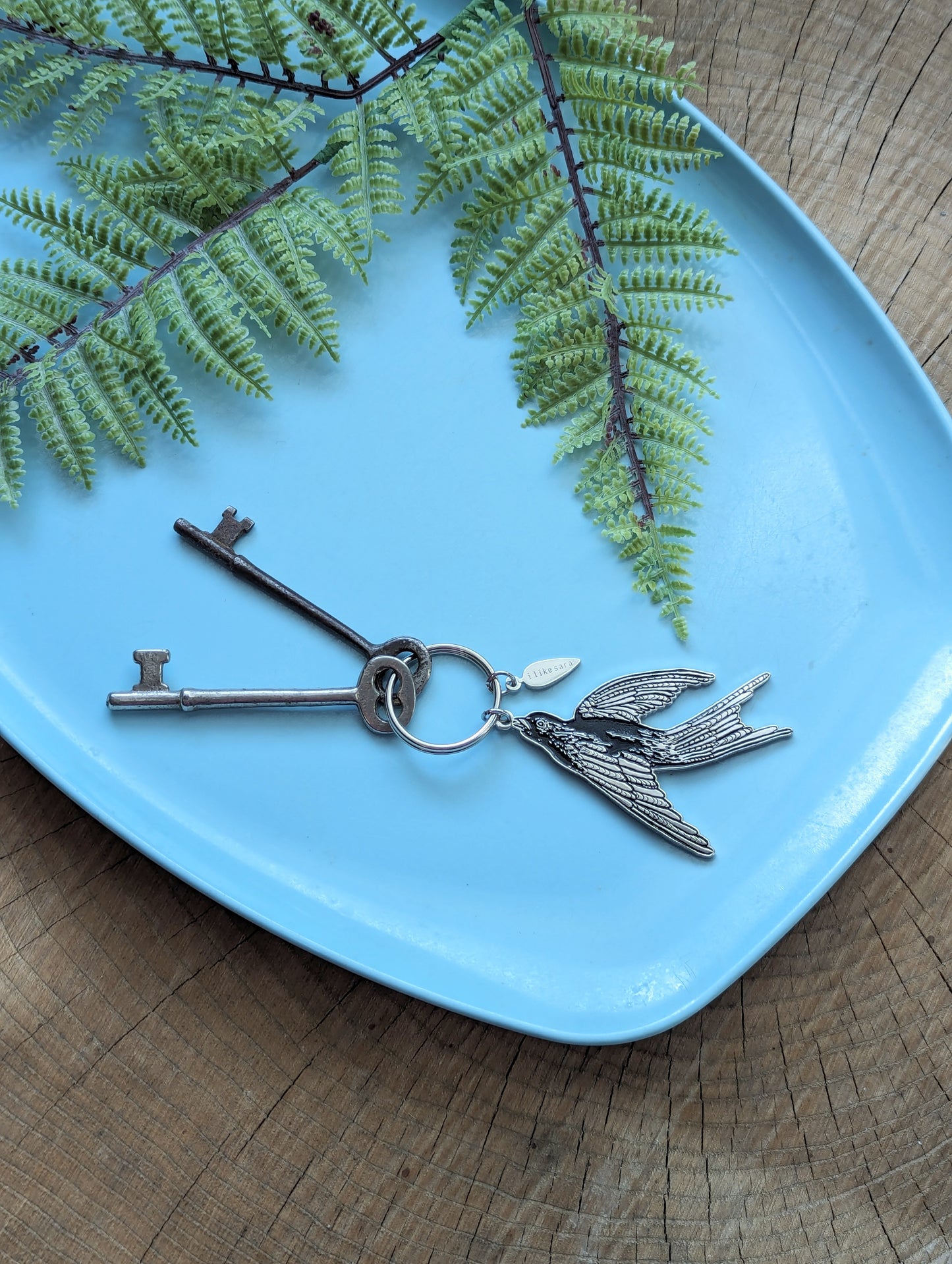 metal enamel keychain / bag charm | flying black bird