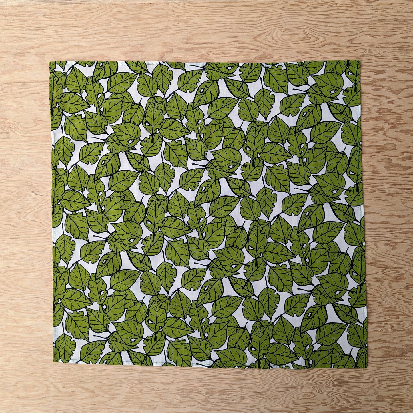 bandana | leaf litter