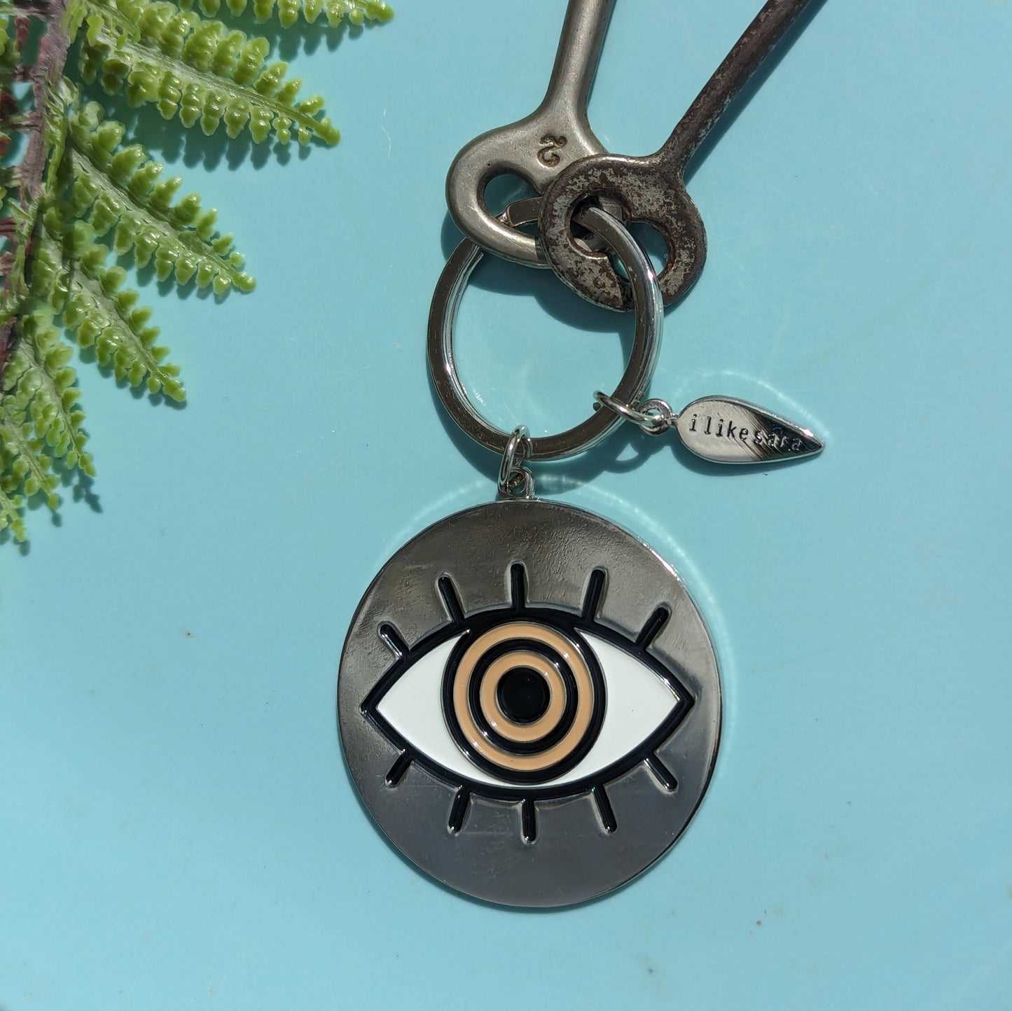 keychain | eyeball