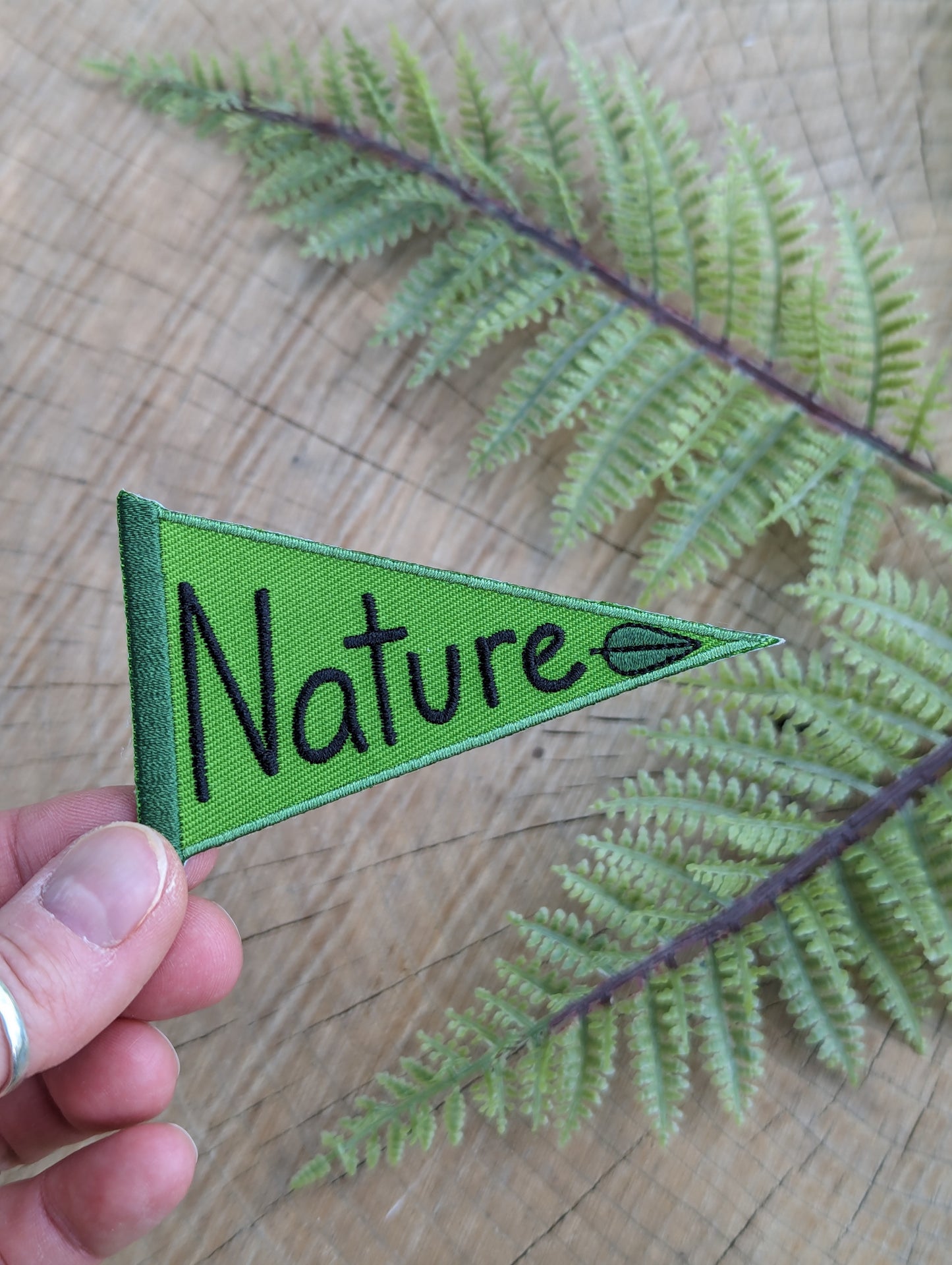 iron-on patch | nature pennant flag - green 3.8" x 2"
