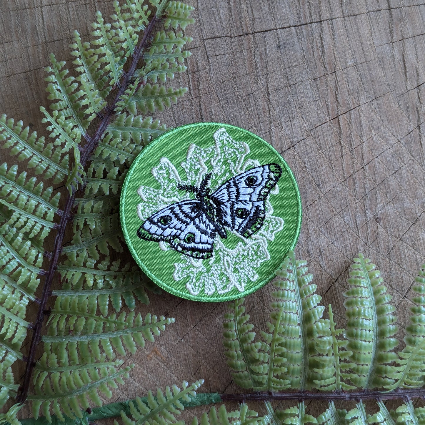 iron-on patch | polyphemus moth with lichen - green 2.5" round