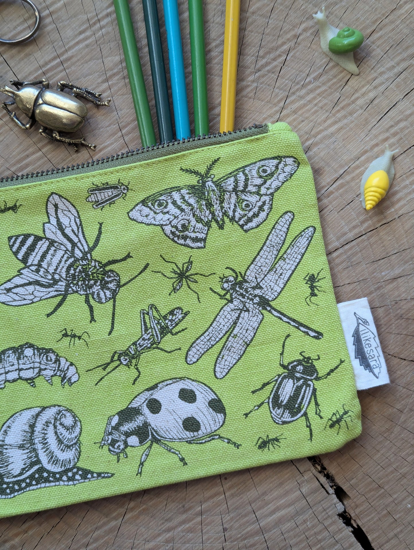 zippered pouch | insecta