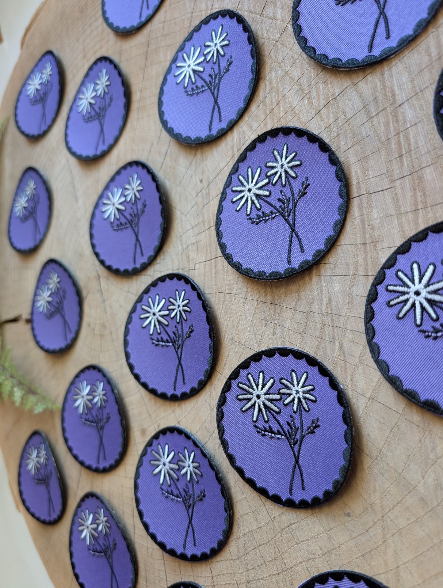 iron-on patch | purple daisy flower - 2.75" round