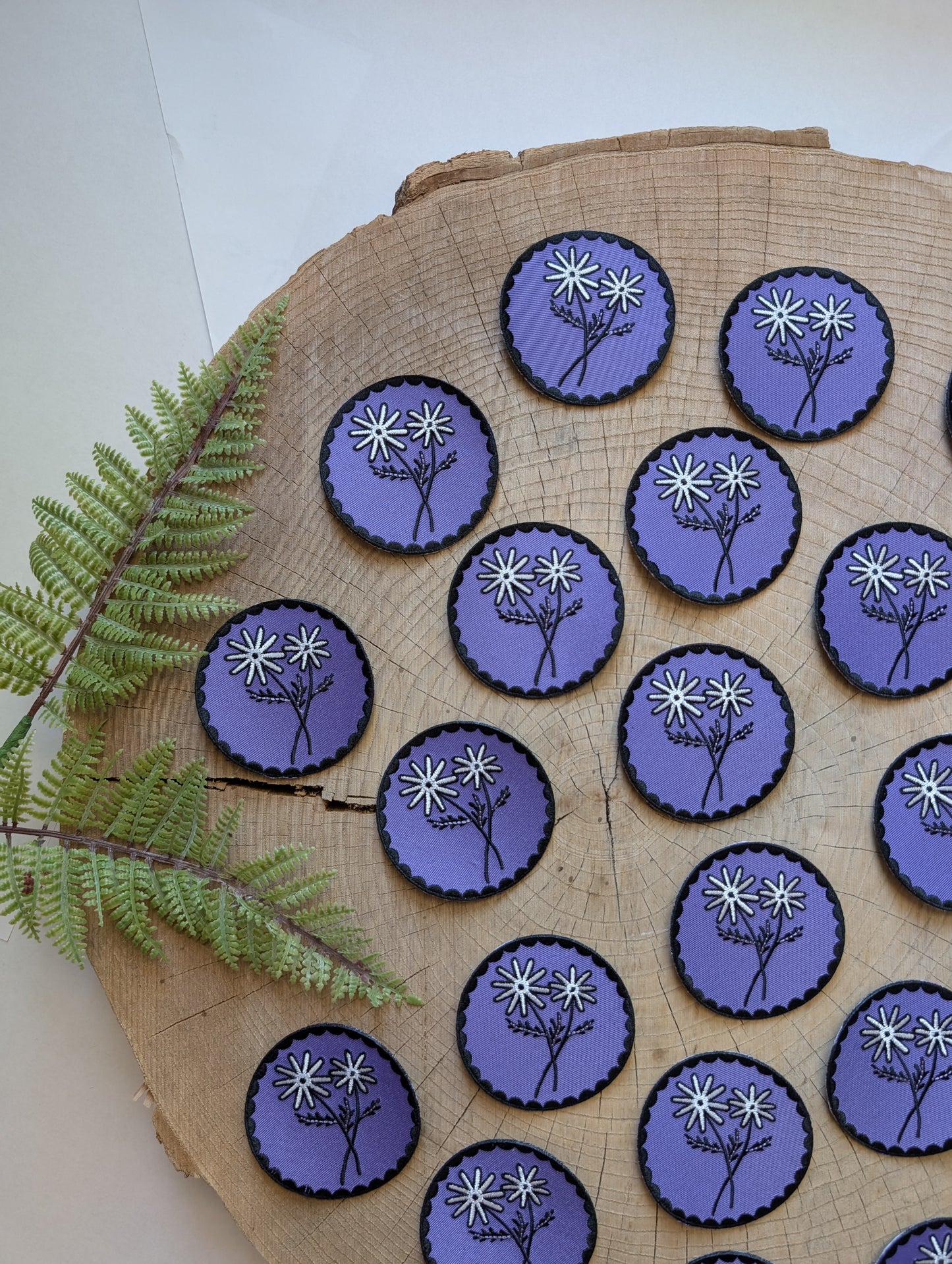 iron-on patch | purple daisy flower - 2.75" round
