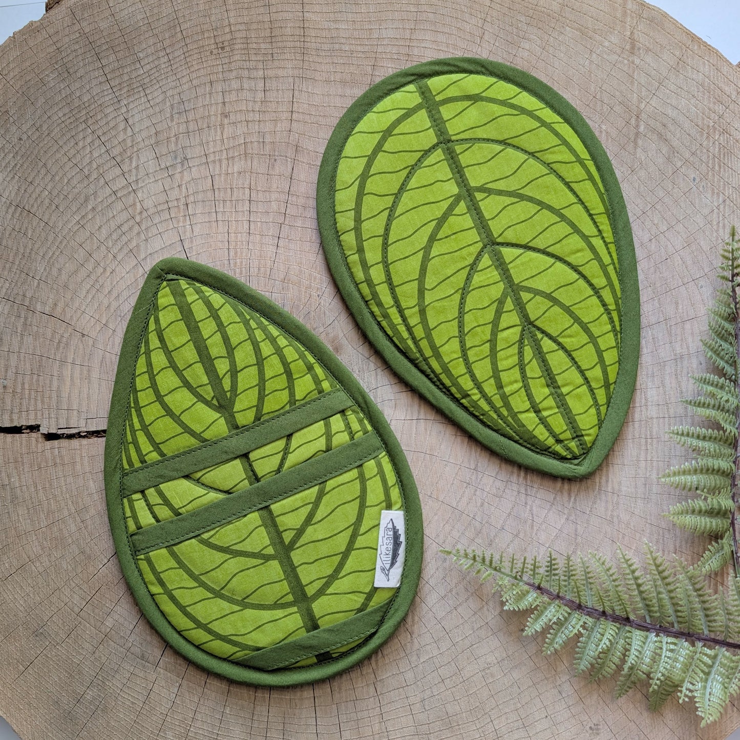 insulated pot holder / hot pad | leaf - green