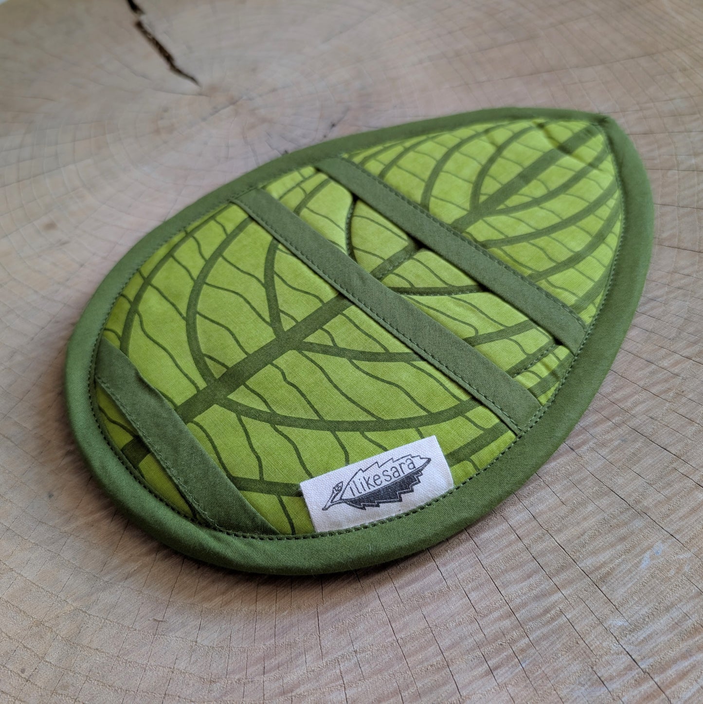 insulated pot holder / hot pad | leaf - green