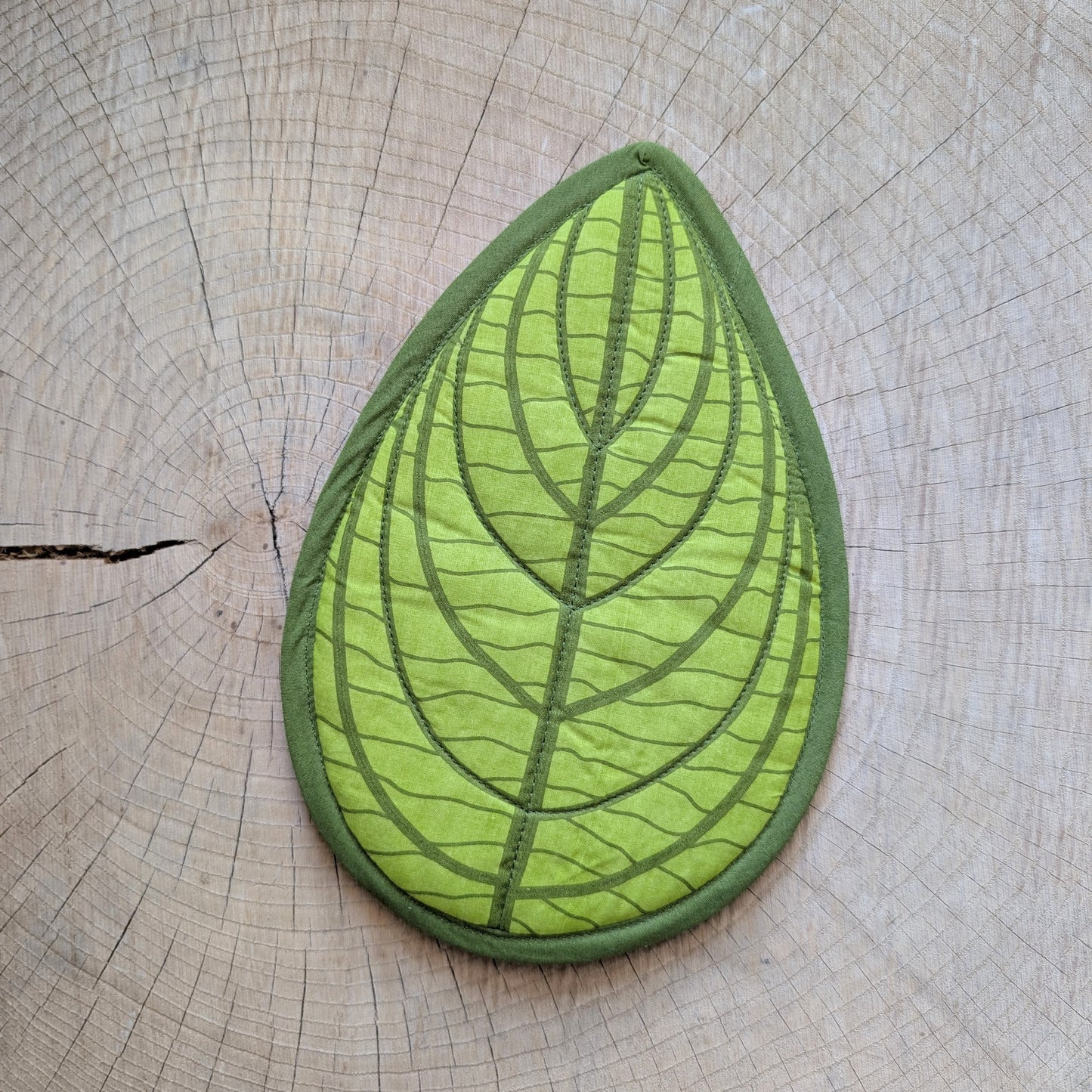 insulated pot holder / hot pad | leaf - green