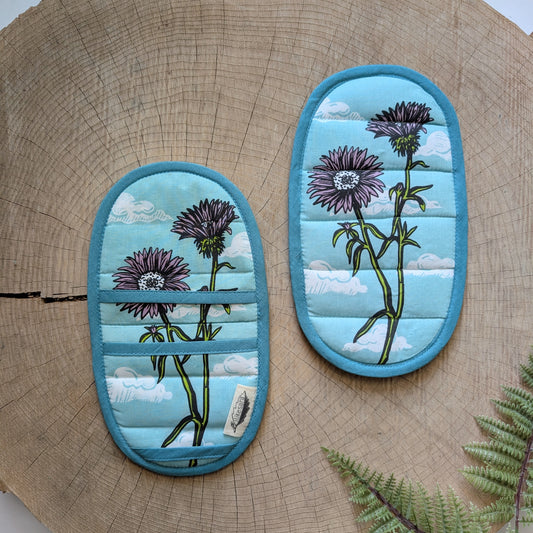insulated pot holder / hot pad | aster flower & clouds