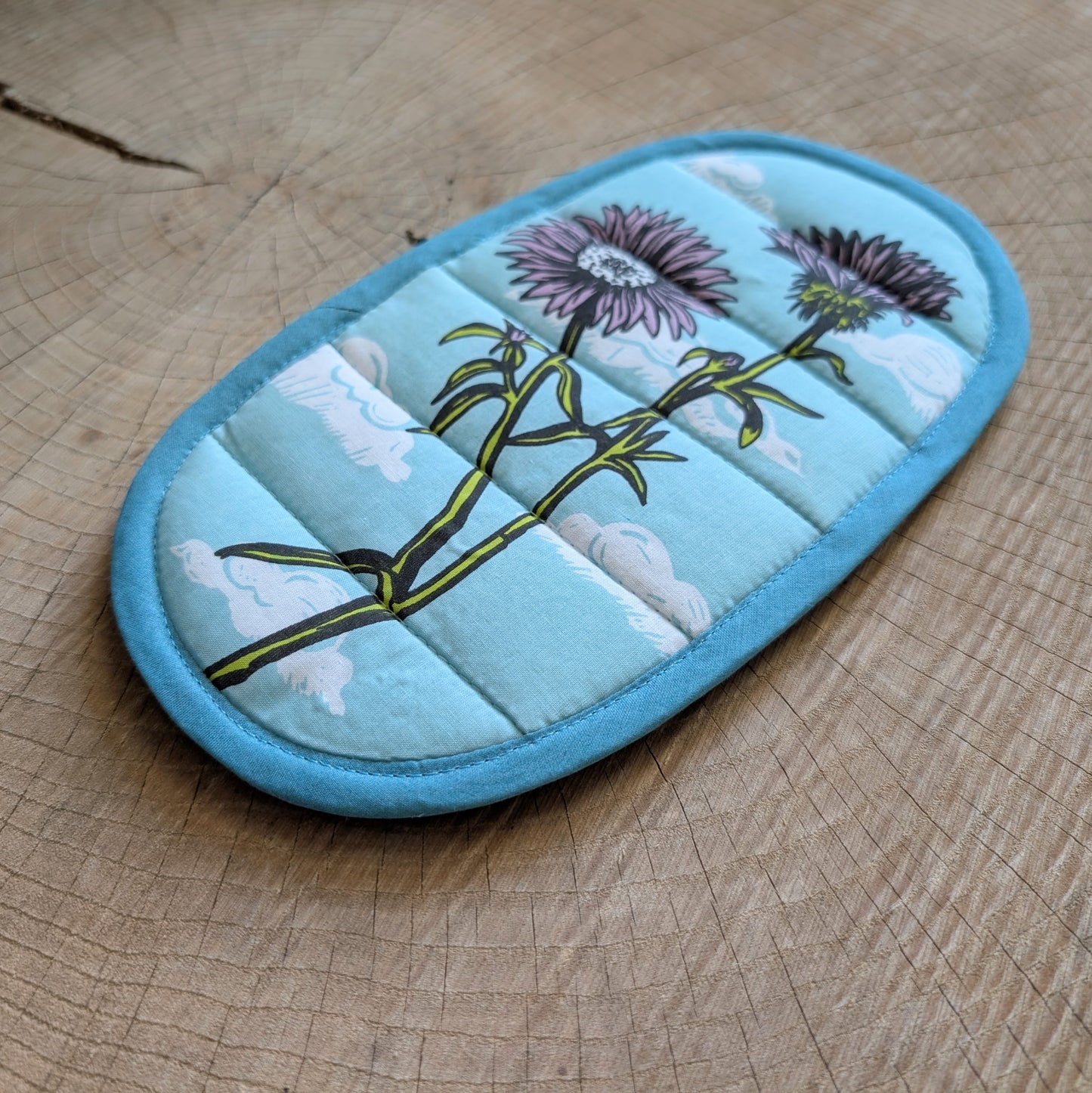 insulated pot holder / hot pad | aster flower & clouds