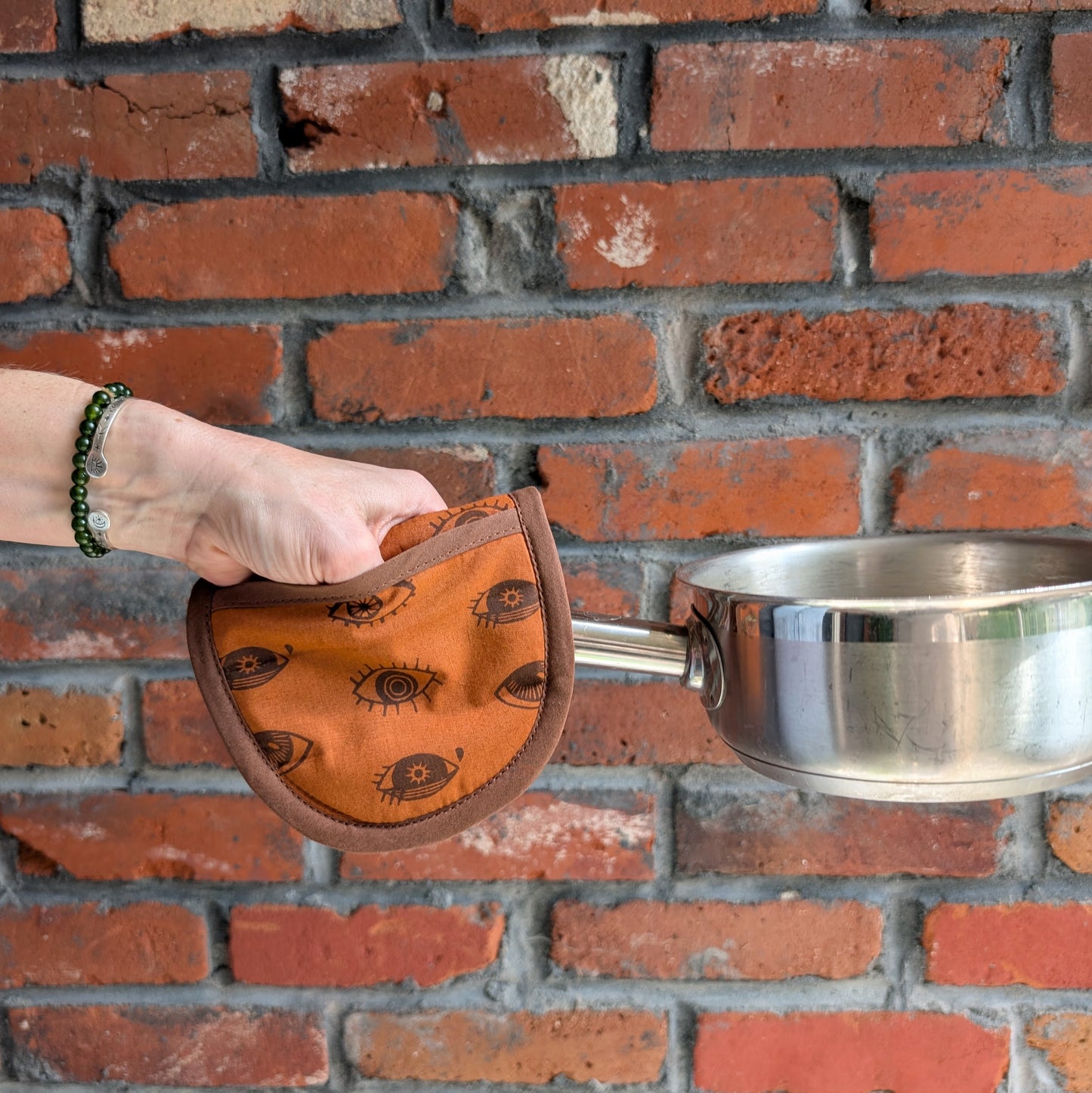 insulated pot holder / hot pad | eyeball - orange