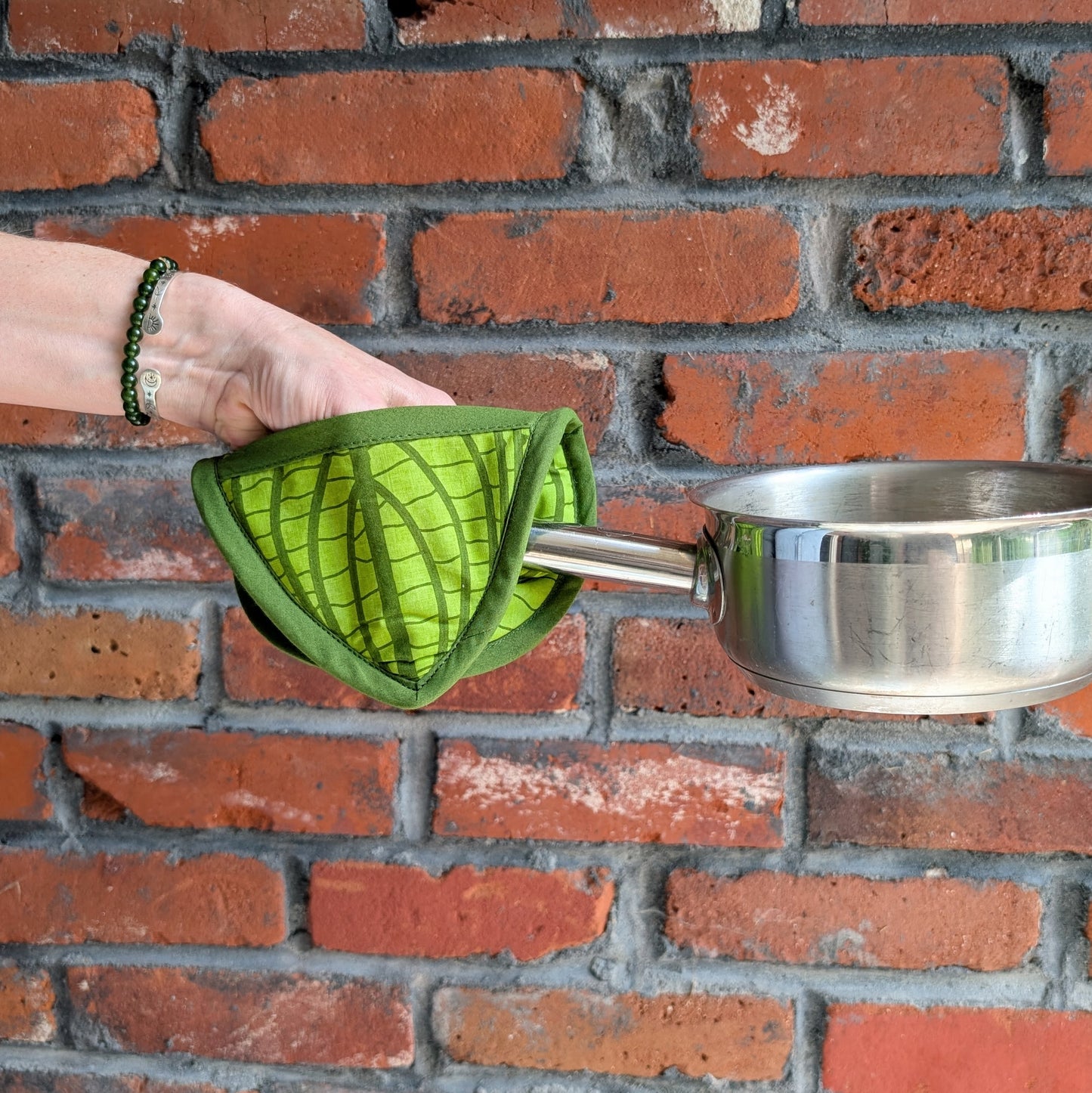 insulated pot holder / hot pad | leaf - green