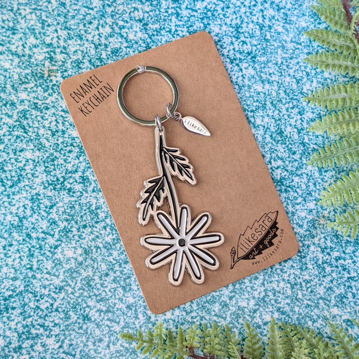 metal enamel keychain / purse charm | daisy flower