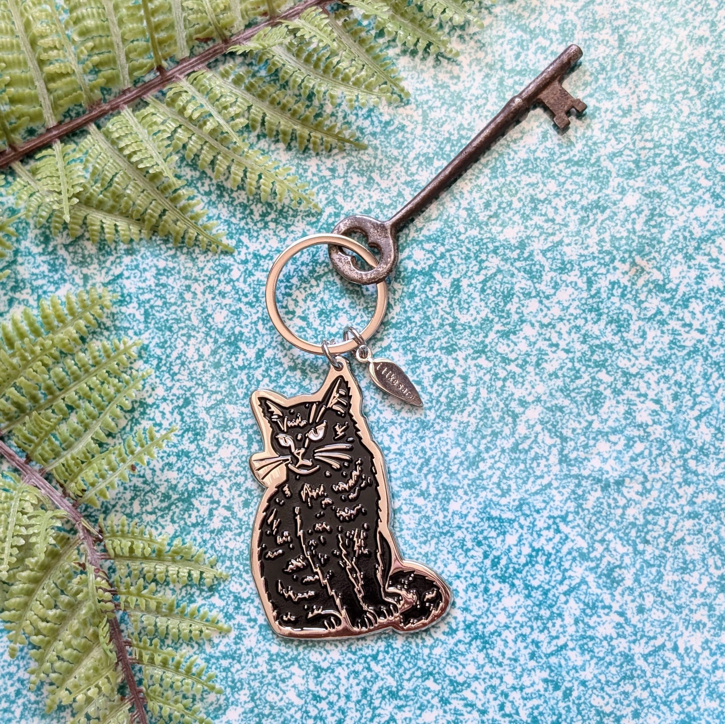 metal enamel keychain / purse charm | black cat