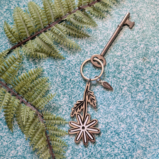 metal enamel keychain / purse charm | daisy flower