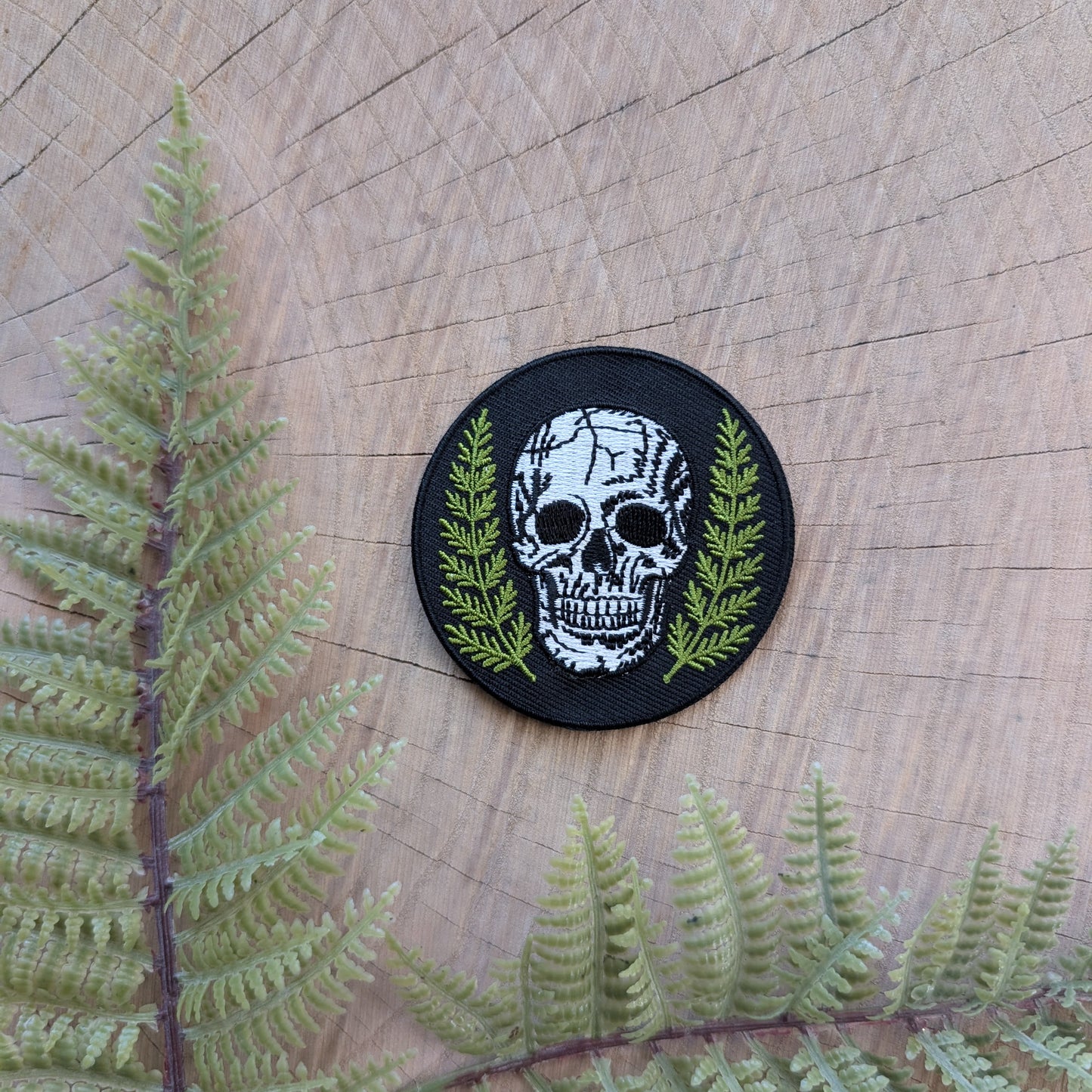 iron-on patch | skull with ferns - embroidered applique, bones & plants