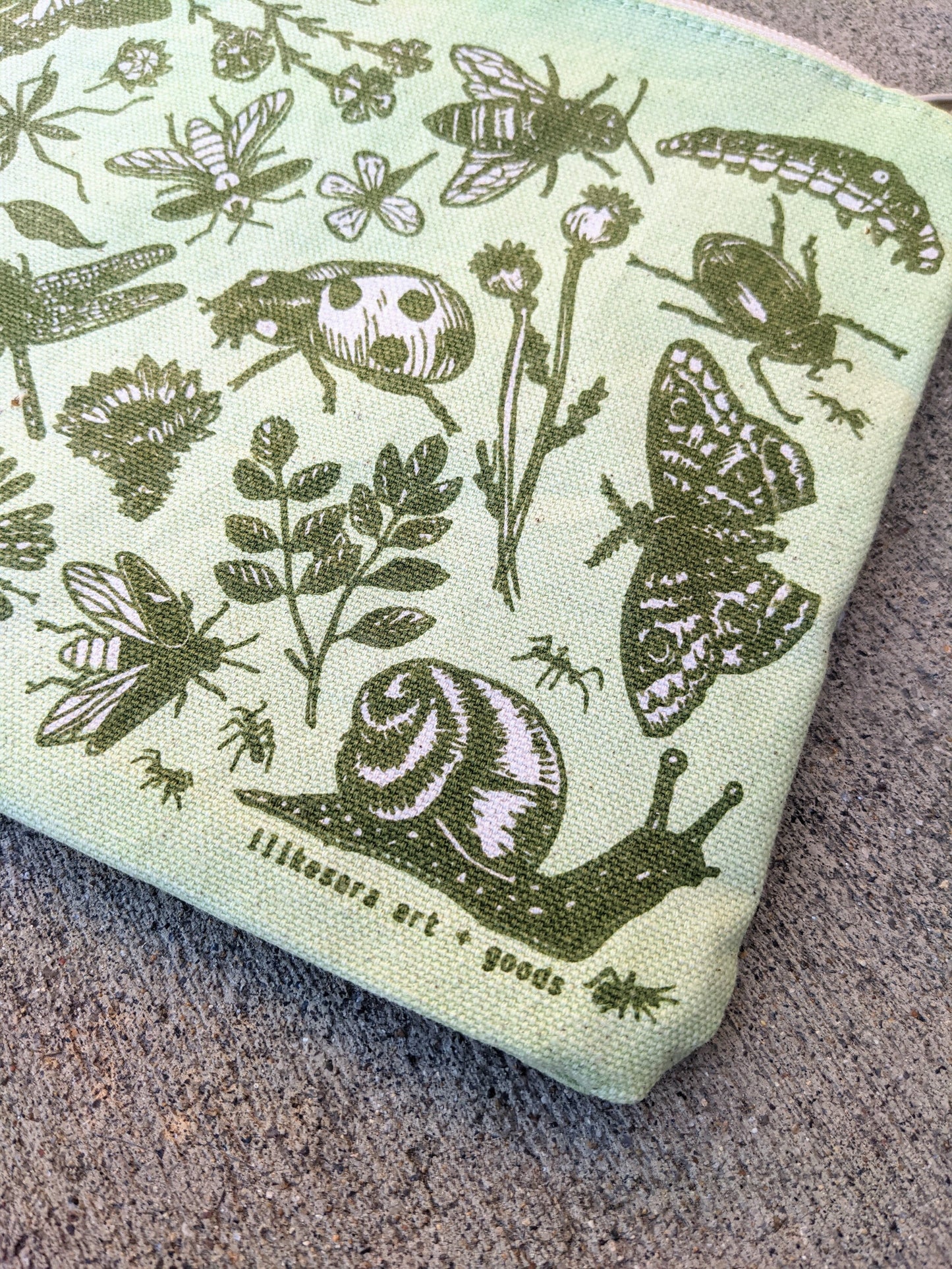 zippered pouch | bugs & blooms