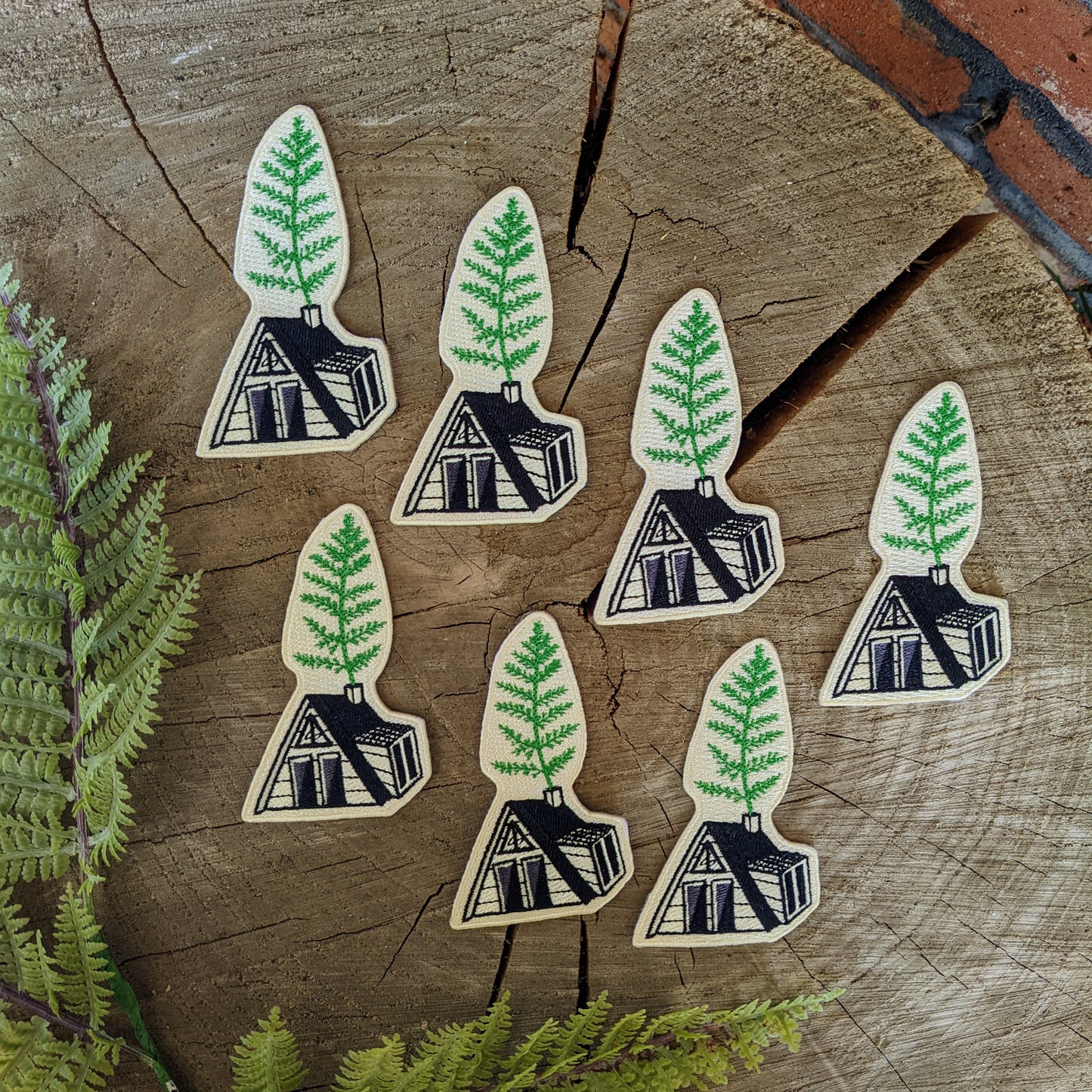 iron-on patch | fern cabin 3.5" x 2.1"